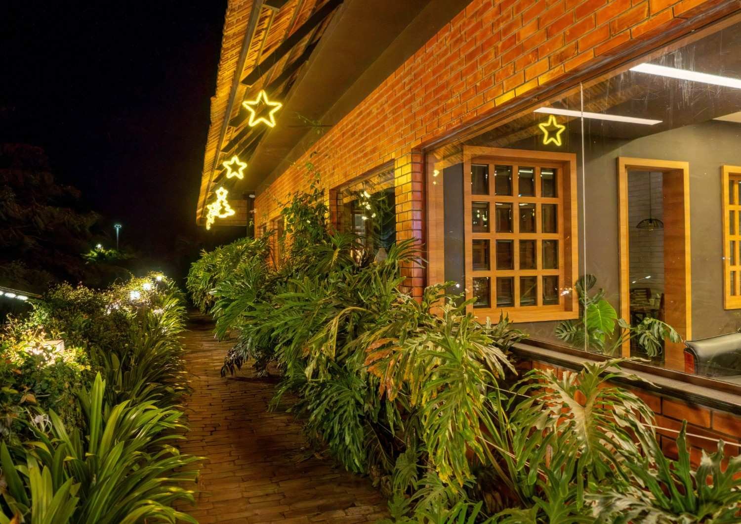 Oxy Valley Resort